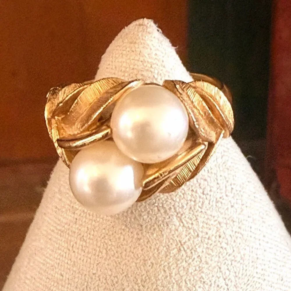 Vintage Avon Faux Pearl Bypass Ring